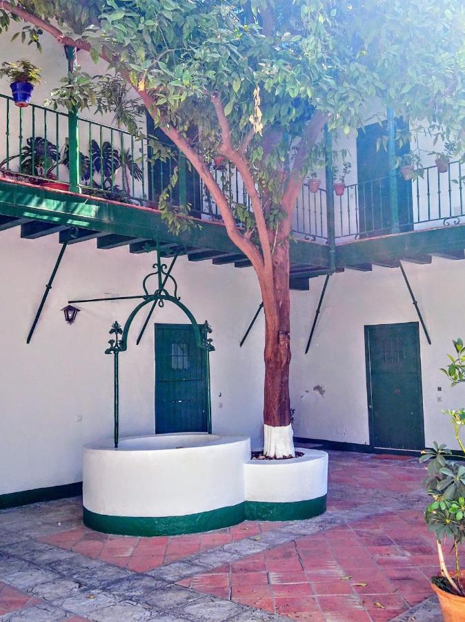 La Puerta Verde De Las Setas De Sevilla Exterior photo
